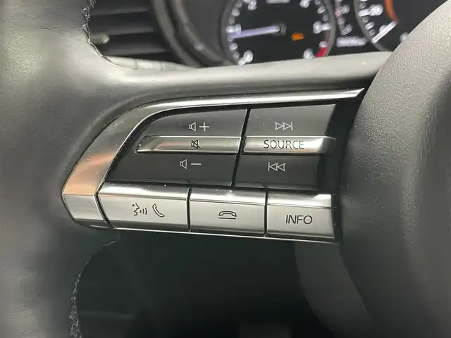 マツダ ＣＸ－３０ XD プロアクティブツーリングセレクション 岡山県 2023(令5)年 3.7万km プラチナクォーツメタリック 純正８．８インチメモリナビゲーション		/【フルセグ/Bluetooth/DVD/CarPlay/HDMI】		/３６０°カメラ		/純正18inアルミホイール+サマータイヤ：装着				/レーダークルーズコントロール		/ビルトインETC		/シートメモリー/パワーシート/ヘッドアップディスプレイ/LEDヘッドライト（AUTO機能付き）	/ハイビームアシスト	/シートヒーター		/横滑り防止機能		/衝突軽減システム		/車線逸脱防止システム		/純正ドライブレコーダー				/スマートキー			/プッシュスタート		/コーナーセンサー		/ドアバイザー		/フロアマット				/取扱説明書		/スペアキー×１		/新車保証書