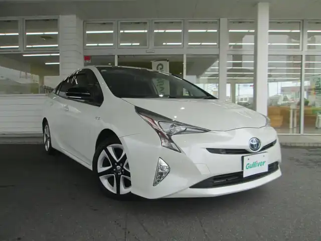 トヨタ プリウス S ツーリングセレクション 千葉県 2018(平30)年 1.5万km アティチュードブラックマイカ/ホワイトパールクリスタルシャイン ワンオーナー/ツートーンカラー/純正９インチナビ、フルセグTV/バックカメラ/オーディオ【CD/DVD/SD/BT/USB】/プリクラッシュセーフティ/レーンディパーチャーアラート/クリアランスソナー/レーダークルーズコントロール/LEDヘッドライト&LEDフォグ/純正17インチアルミホイール/オートライト/オートハイビーム/純正ドライブレコーダー&ビルトインETC/革巻きステアリング/エンジンプッシュスタート/保証書/取扱説明書/スペアスマートキー/記録簿R1.2.3.4.5年度有り