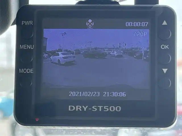 スズキ ハスラー HYBRID X 岡山県 2021(令3)年 4.4万km ブルーイッシュブラックパール3 登録時走行距離 44051km/禁煙車/純正メモリナビ/　【CD/DVD/Bluetooth/フルセグTV/】/全方位カメラ/衝突被害軽減システム（デュアルカメラブレーキサポート）/車線逸脱警報（レーンキープアシスト）/コーナーセンサー/ドライブレコーダー/ビルトインETC/シートヒーター（D・N席）/革巻きステアリング/ステアリングスイッチ/純正LEDヘッドライト/LEDフォグライト/オートライト/プッシュスタート/スマートキー/アイドリングストップ/純正アルミホイール 15インチ/ドアバイザー/ウインカーミラー/電動格納ミラー/純正フロアマット/プライバシーガラス/横滑防止装置/盗難防止装置