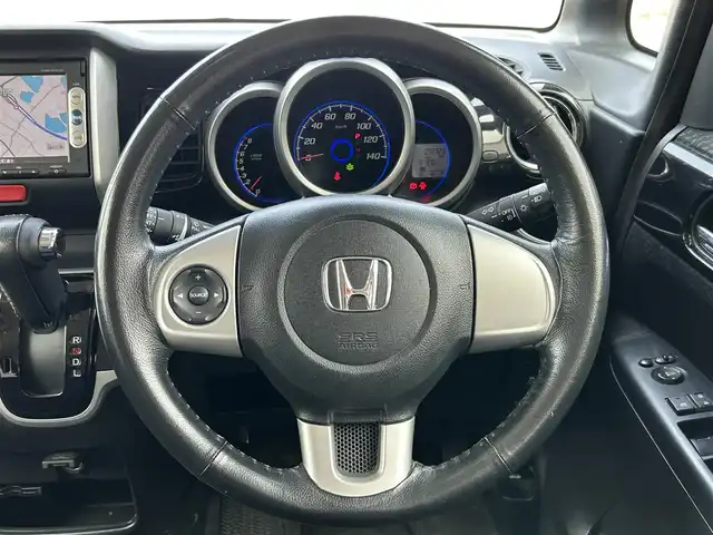 ホンダ Ｎ ＢＯＸ カスタム SSパッケージ 兵庫県 2014(平26)年 7.3万km カトラリーシルバーM 純正SDナビ/Bluetoothオーディオ/USBポート/バックカメラ/ETC/両側パワースライドドア/CTBA/横滑り防止装置/ECONモード/純正フロアマット/スペアキー1本