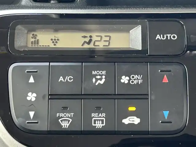 ホンダ Ｎ ＢＯＸ カスタム SSパッケージ 兵庫県 2014(平26)年 7.3万km カトラリーシルバーM 純正SDナビ/Bluetoothオーディオ/USBポート/バックカメラ/ETC/両側パワースライドドア/CTBA/横滑り防止装置/ECONモード/純正フロアマット/スペアキー1本