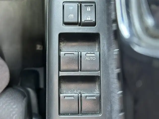 ホンダ Ｎ ＢＯＸ カスタム SSパッケージ 兵庫県 2014(平26)年 7.3万km カトラリーシルバーM 純正SDナビ/Bluetoothオーディオ/USBポート/バックカメラ/ETC/両側パワースライドドア/CTBA/横滑り防止装置/ECONモード/純正フロアマット/スペアキー1本