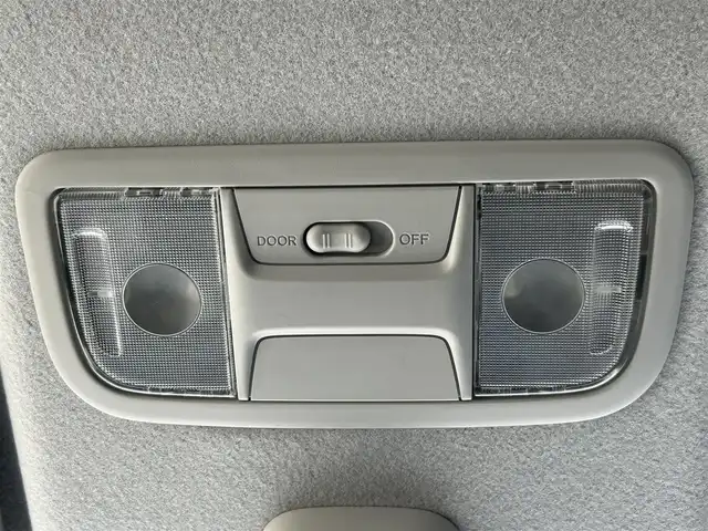 ホンダ Ｎ ＢＯＸ カスタム SSパッケージ 兵庫県 2014(平26)年 7.3万km カトラリーシルバーM 純正SDナビ/Bluetoothオーディオ/USBポート/バックカメラ/ETC/両側パワースライドドア/CTBA/横滑り防止装置/ECONモード/純正フロアマット/スペアキー1本