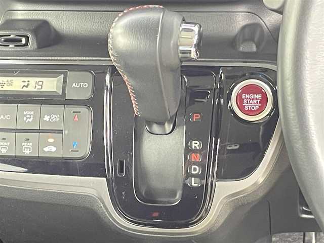 ホンダ Ｎ ＢＯＸ カスタム G Aパッケージ 千葉県 2014(平26)年 6.4万km プレミアムホワイトパール シティブレーキアクティブシステム/左側パワースライドドア/社外メモリーナビ/ワンセグTV / CD/バックカメラ/HIDヘッドライト/フォグランプ/E T C
