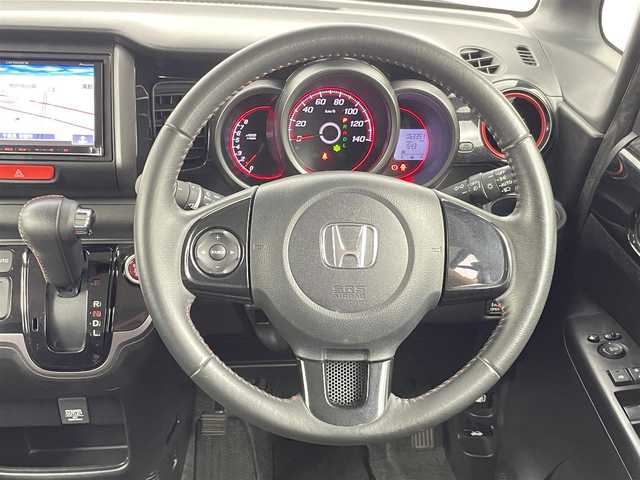 ホンダ Ｎ ＢＯＸ カスタム G Aパッケージ 千葉県 2014(平26)年 6.4万km プレミアムホワイトパール シティブレーキアクティブシステム/左側パワースライドドア/社外メモリーナビ/ワンセグTV / CD/バックカメラ/HIDヘッドライト/フォグランプ/E T C