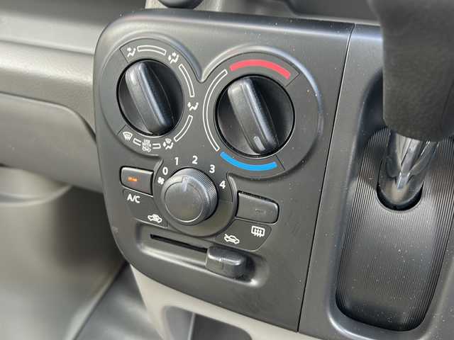 スズキ エブリイ PA 大阪府 2024(令6)年 0.6万km スペリアホワイト ４ＷＤ　衝突軽減ブレーキ　レーンキープ　コーナーセンサー　両側スライドドア　アイドリングストップ