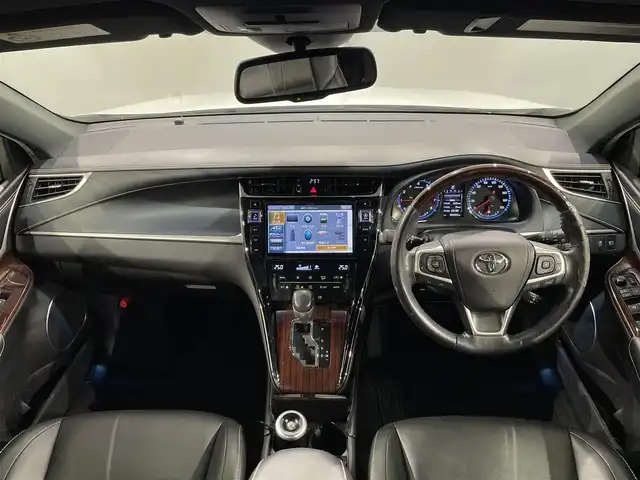 トヨタ ハリアー プレミアム 愛知県 2017(平29)年 8.1万km ホワイトパールクリスタルシャイン アルパイン９インチナビ/プリクラッシュセーフティ/レーダークルーズコントロール/車線逸脱警報/クリアランスソナー/先行車発進告知/パワーバックドア/パワーシート/ハーフレザー/バックカメラ/ビルトインＥＴＣ/ＩＳＯＦＩＸ/LEDヘッドライト/純正フロアマット/純正18インチアルミホイール