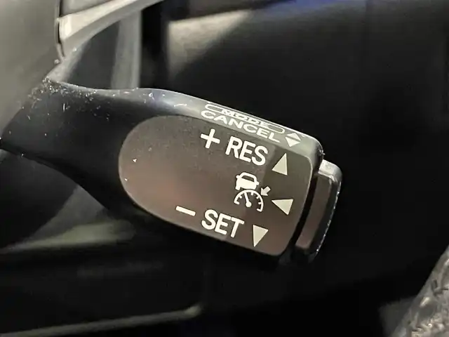 トヨタ ハリアー プレミアム 愛知県 2017(平29)年 8.1万km ホワイトパールクリスタルシャイン アルパイン９インチナビ/プリクラッシュセーフティ/レーダークルーズコントロール/車線逸脱警報/クリアランスソナー/先行車発進告知/パワーバックドア/パワーシート/ハーフレザー/バックカメラ/ビルトインＥＴＣ/ＩＳＯＦＩＸ/LEDヘッドライト/純正フロアマット/純正18インチアルミホイール