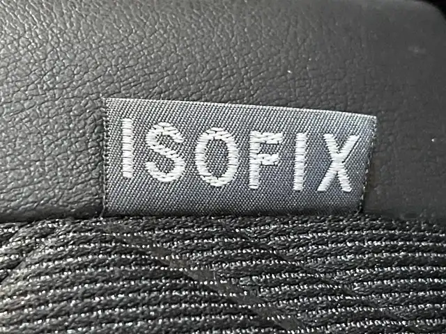 トヨタ ハリアー プレミアム 愛知県 2017(平29)年 8.1万km ホワイトパールクリスタルシャイン アルパイン９インチナビ/プリクラッシュセーフティ/レーダークルーズコントロール/車線逸脱警報/クリアランスソナー/先行車発進告知/パワーバックドア/パワーシート/ハーフレザー/バックカメラ/ビルトインＥＴＣ/ＩＳＯＦＩＸ/LEDヘッドライト/純正フロアマット/純正18インチアルミホイール