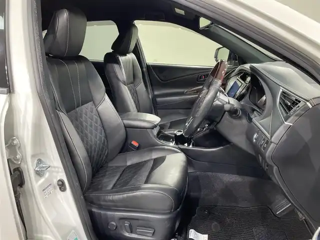 トヨタ ハリアー プレミアム 愛知県 2017(平29)年 8.1万km ホワイトパールクリスタルシャイン アルパイン９インチナビ/プリクラッシュセーフティ/レーダークルーズコントロール/車線逸脱警報/クリアランスソナー/先行車発進告知/パワーバックドア/パワーシート/ハーフレザー/バックカメラ/ビルトインＥＴＣ/ＩＳＯＦＩＸ/LEDヘッドライト/純正フロアマット/純正18インチアルミホイール