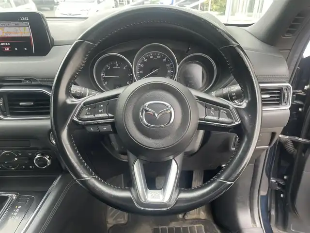 マツダ ＣＸ－８ XD 愛知県 2018(平30)年 14.6万km ディープクリスタルブルーマイカ (株)IDOMが運営する【じしゃロン名古屋鳴海店】の自社ローン専用車両になります。こちらは現金またはオートローンご利用の価格です。自社ローンご希望の方は別途その旨お申し付け下さい。/4WD/ターボ/純正ナビ/バックカメラ/サイドカメラ/Bluetooth/CD/DVD/スマートシティブレーキサポート/クルーズコントロール/車線逸脱警報装置/ブラインドスポットモニター/トラクションコントロールシステム/クリアランスソナー/オートマチックハイビーム/ディーゼルパティキュレートフィルター/ブレーキホールド/MTモード付きAT/LEDヘッドライト/オートライト/ETC/純正アルミホイール/社外フロアマット