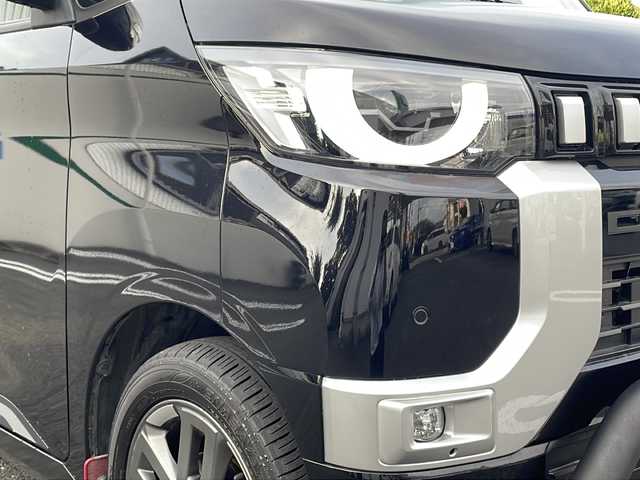 三菱 デリカミニ T プレミアム 東京都 2023(令5)年 0.9万km アメジストブラック 4WD/ターボ/禁煙車両/メモリナビ(MM222D-LM)/全方位カメラ/フルセグテレビ/マイパイロット/ルーフキャリア/ルーフボックス/両側パワースライドドア /フロントバンパーガード/マットガード/ヒッチメンバー/純正15インチAW/取説書/保証書