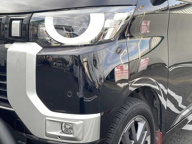 三菱 デリカミニ T プレミアム 東京都 2023(令5)年 0.9万km アメジストブラック 4WD/ターボ/禁煙車両/メモリナビ(MM222D-LM)/全方位カメラ/フルセグテレビ/マイパイロット/ルーフキャリア/ルーフボックス/両側パワースライドドア /フロントバンパーガード/マットガード/ヒッチメンバー/純正15インチAW/取説書/保証書