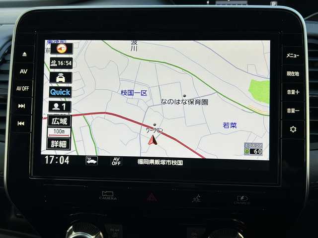 日産 セレナ e－パワー ハイウェイスター V 福岡県 2021(令3)年 5.2万km ブリリアントホワイトパール 純正ディーラー10インチナビ/　（AM/FM/CD/DVD/Blu-ray/SD/SD REC/USB/BT/フルセグ）/純正11インチフリップダウンモニター/プロパイロット/全方位カメラ/純正ドライブレコーダー（前方のみ）/純正ETC/BSM/両側パワースライドドア/ハンズフリースライドドア/電動パーキングブレーキ/オートホールド/インテリジェントルームミラー/後席サンシェード/電格ミラー/社外アルミ付きスタッドレスタイヤ有り（195/65/15)/ステアリングスィッチ/ドアバイザー/オートライト/オートマチックハイビーム/LEDヘッドライト/フォグランプ/プッシュスタート