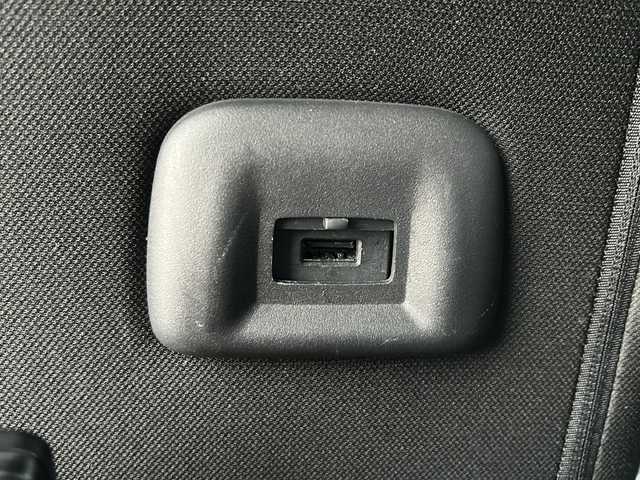 日産 セレナ e－パワー ハイウェイスター V 福岡県 2021(令3)年 5.2万km ブリリアントホワイトパール 純正ディーラー10インチナビ/　（AM/FM/CD/DVD/Blu-ray/SD/SD REC/USB/BT/フルセグ）/純正11インチフリップダウンモニター/プロパイロット/全方位カメラ/純正ドライブレコーダー（前方のみ）/純正ETC/BSM/両側パワースライドドア/ハンズフリースライドドア/電動パーキングブレーキ/オートホールド/インテリジェントルームミラー/後席サンシェード/電格ミラー/社外アルミ付きスタッドレスタイヤ有り（195/65/15)/ステアリングスィッチ/ドアバイザー/オートライト/オートマチックハイビーム/LEDヘッドライト/フォグランプ/プッシュスタート