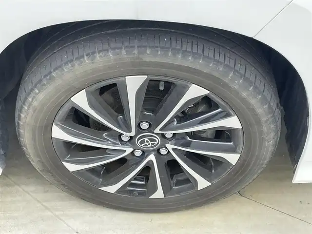 トヨタ ノア ハイブリッド S－Z 岡山県 2022(令4)年 5.3万km ホワイトパールクリスタルシャイン 純正10.5インチディスプレイオーディオ/ナビ/Bluetooth/地デジ/USB/DVD/CD/純正14インチフリップダウンモニター/V14T-R72R/バックカメラ/ビルトインETC2.0/両側パワースライドドア/セーフティセンス /・プリクラッシュセーフティ/・レーンキープアシスト/・オートハイビーム /レーダークルーズコントロール/前後ドラレコ /HDMI接続/AC100V電源/オートホールド /シートヒーター/純正フロアマット