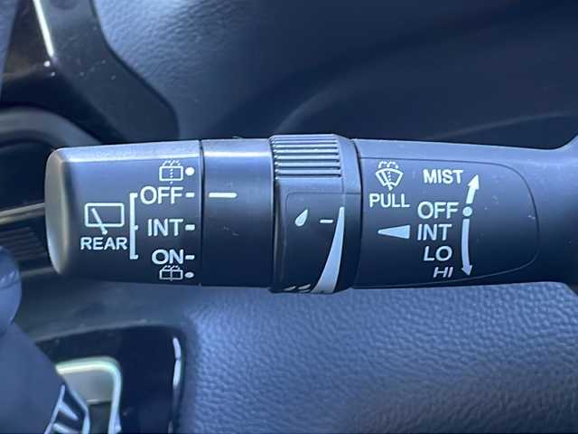 ホンダ Ｎ ＢＯＸ カスタム G L ターボ ホンダセンシング 岐阜県 2019(令1)年 2.9万km プラチナホワイトパール 禁煙車/ホンダセンシング/社外ナビ/AM/FM/CD/DVD/フルセグTV/クルーズコントロール/衝突軽減ブレーキ/レーンキープアシスト/両側パワースライドドア/シートヒーター/ハーフレザーシート/カーテンエアバッグ/バックカメラ/パドルシフト/ビルトインETC/純正フロアマット/純正アルミホイール/オートエアコン/オートライト/プッシュスタート/スマートキー