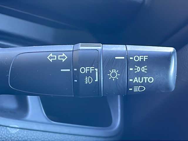 ホンダ Ｎ ＢＯＸ カスタム G L ターボ ホンダセンシング 岐阜県 2019(令1)年 2.9万km プラチナホワイトパール 禁煙車/ホンダセンシング/社外ナビ/AM/FM/CD/DVD/フルセグTV/クルーズコントロール/衝突軽減ブレーキ/レーンキープアシスト/両側パワースライドドア/シートヒーター/ハーフレザーシート/カーテンエアバッグ/バックカメラ/パドルシフト/ビルトインETC/純正フロアマット/純正アルミホイール/オートエアコン/オートライト/プッシュスタート/スマートキー