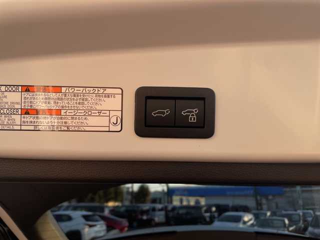 トヨタ カローラ クロス ハイブリッド Z 宮崎県 2025(令7)年 1.5万km プラチナホワイトパールマイカ パノラマルーフ/純正ディスプレイオーディオ/全方位カメラ/トヨタセーフティセンス/トヨタチームメイト/パワーバックドア/ステアリングヒーター/ハーフレザーシート/ETC/フルセグテレビ/シートヒーター/ベンチレーション/パワーシート/レーダークルーズコントロール/フロアマット