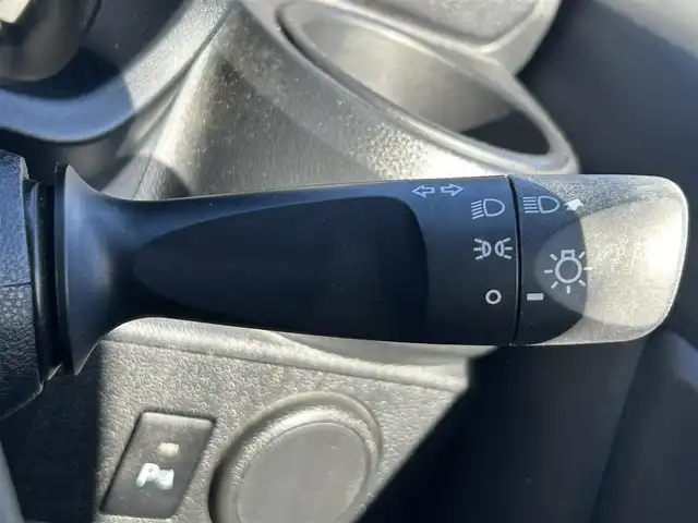 ダイハツ ミラ イース L SAⅢ 福島県 2020(令2)年 2.8万km ホワイト スマートアシストIII/・衝突回避支援ブレーキ機能/・前後誤発進抑制制御/・車線はみ出し警報/・先行車発進お知らせ機能/・社外ナビゲーション/型番：AVIC-RZ003/【SD/Bluetooth】/前方ドライブレコーダー/アイドリングストップ/純正フロアマット/ドアバイザー