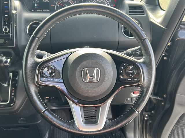 ホンダ Ｎ ＢＯＸ カスタム G L ターボ ホンダセンシング 香川県 2017(平29)年 7.4万km クリスタルブラックパール 純正8インチナビ（フルセグTV/CD，DVD/BT)/バックカメラ/全方位ドライブレコーダー/両側パワースライドドア/ビルトインETC/LEDヘッドライト/オートライト