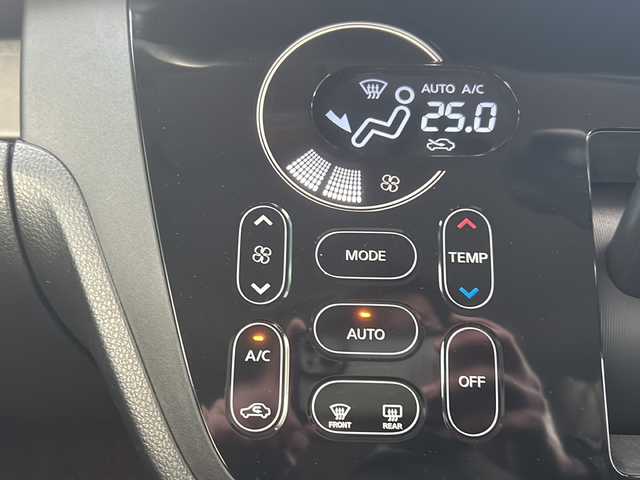 日産 デイズ ルークス ハイウェイスターX 鳥取県 2017(平29)年 3.6万km スパークリングレッドM エマージェンシーブレーキ/純正ナビ【MM316D-W】/・フルセグ/・CD/DVD/・Bluetooth/全方位モニター/スマートキー/プッシュスタート/AAC/ETC/ドライブレコーダー/左電動スライドドア/純正14AW/ABS/横滑り防止装置/セキリティアラーム/オートライト/オートマチックハイビーム/LEDヘッドライト/W&サイドエアバック