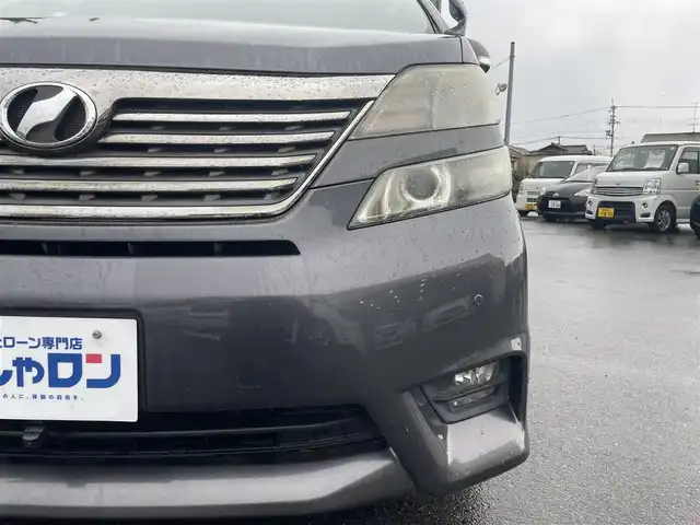 トヨタ ヴェルファイア 2．4Z プラチナセレクションⅡ 和歌山県 2010(平22)年 10.1万km グレーメタリック (株)IDOMが運営する【じしゃロン和歌山店】の自社ローン専用車両になります。こちらは現金またはオートローンご利用時の価格です。自社ローンご希望の方は別途その旨お申付け下さい/社外ナビ/両側パワースライドドア/純正フリップダウンモニター /スマートキー/バックカメラ/MTモード付きAT/オートライト/電動リアゲート/前後コーナーセンサー