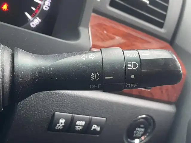 トヨタ ヴェルファイア 2．4Z プラチナセレクションⅡ 和歌山県 2010(平22)年 10.1万km グレーメタリック (株)IDOMが運営する【じしゃロン和歌山店】の自社ローン専用車両になります。こちらは現金またはオートローンご利用時の価格です。自社ローンご希望の方は別途その旨お申付け下さい/社外ナビ/両側パワースライドドア/純正フリップダウンモニター /スマートキー/バックカメラ/MTモード付きAT/オートライト/電動リアゲート/前後コーナーセンサー