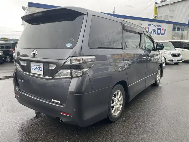 トヨタ ヴェルファイア 2．4Z プラチナセレクションⅡ 和歌山県 2010(平22)年 10.1万km グレーメタリック (株)IDOMが運営する【じしゃロン和歌山店】の自社ローン専用車両になります。こちらは現金またはオートローンご利用時の価格です。自社ローンご希望の方は別途その旨お申付け下さい/社外ナビ/両側パワースライドドア/純正フリップダウンモニター /スマートキー/バックカメラ/MTモード付きAT/オートライト/電動リアゲート/前後コーナーセンサー