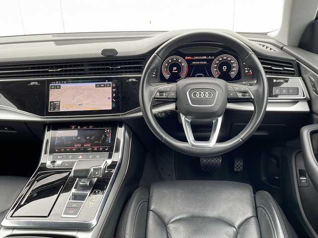 アウディ Ｑ８ 55TFSIクワトロ デビューPKG ラグジュアリ 福島県 2020(令2)年 4.5万km ディープブラックパールエフェクト 外部検査済み/４WD/ターボ/サンルーフ/Apple car play/純正メモリナビ/(フルセグTV/Bluetooth/USB)/ビルトインETC2.0/前後ドライブレコーダー/BANG&OLUFSEN３Dサウンドシステム/レザーシート/前席パワーシート/全席シートヒーター/前席エアシート/パワーバックドア/コンフォートアシスタンスパッケージ/・アダプティブドライブアシスト/・アウディプレセンスフロント/・アウディサイドアシスト/・アウディブレーンアシスト/・トラフィックジャムアシスト/・360°カメラ/・パークアシスト/・交通標識認識/アウディバーチャルコックピット/ブラインドスポットモニター/横滑り防止機能/マッサージ機能/純正20インチアルミホイール/スマートキー/LEDヘッドライト/パドルシフト/カーテンエアバック/保証書/取扱説明書