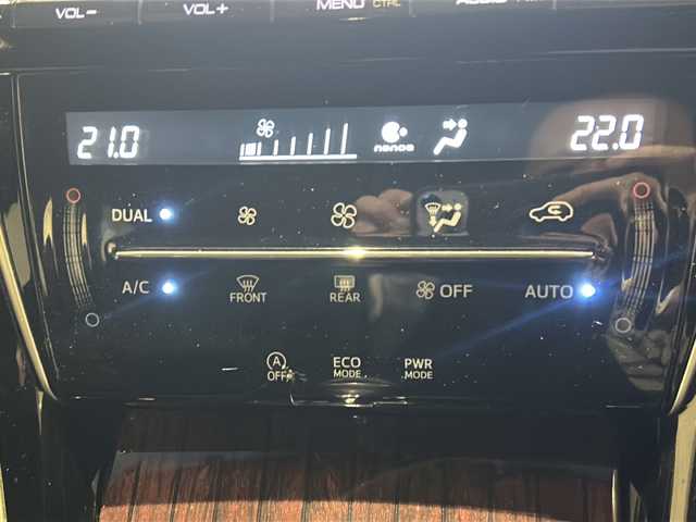 トヨタ ハリアー プレミアム 新潟県 2014(平26)年 10.1万km ブラック 純正9インチSDナビ/(CD/DVD/Bluetooth/USB/HDMI/フルセグTV)/バックカメラ/ETC/ドライブレコーダー/ミラー型レーダー探知機/ハーフレザーシート/パワーシート/パワーバックドア/クルーズコントロール/車線逸脱警報/オートハイビームアシスト/LEDヘッドライト/社外19インチアルミホイール