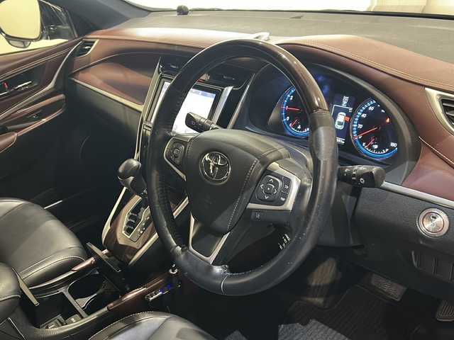 トヨタ ハリアー プレミアム 新潟県 2014(平26)年 10.1万km ブラック 純正9インチSDナビ/(CD/DVD/Bluetooth/USB/HDMI/フルセグTV)/バックカメラ/ETC/ドライブレコーダー/ミラー型レーダー探知機/ハーフレザーシート/パワーシート/パワーバックドア/クルーズコントロール/車線逸脱警報/オートハイビームアシスト/LEDヘッドライト/社外19インチアルミホイール