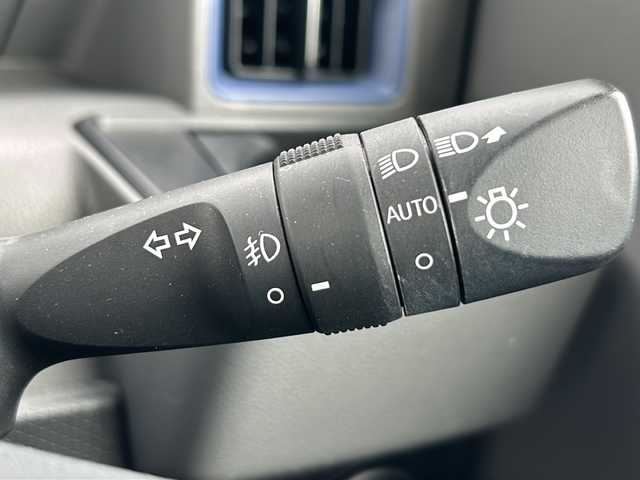 ダイハツ タント カスタム RS セレクション 岡山県 2020(令2)年 3.7万km シャイニングホワイトパール 純正ナビ/（AM.FM.BT.CD.DVD.TV）/アラウンドビューモニター/両側パワースライド/スマートアシスト/・衝突軽減ブレーキ/・レーンキープアシスト/・オートマチックハイビーム/純正15インチAW/ロングスライドシート/アイドリングストップ/シートヒーター/プッシュスタート/LEDヘッドライト