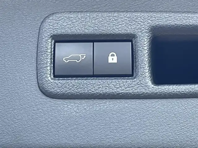 レクサス ＮＸ 300h バージョンL 福岡県 2020(令2)年 4.2万km ソニッククォーツ 黒革シート　メーカー純正ナビ　全周囲カメラ　ＰＣＳ　フルセグ　ハンズフリーパワーバックドア　ＬＴＡ　ＰＫＳＡ　シートヒーター　エアシート　ステアリングヒーター　パドルシフト　パワーシート　三眼ＬＥＤ