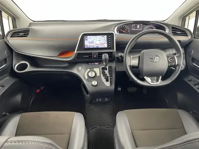 トヨタ シエンタ G クエロ 埼玉県 2019(平31)年 7.8万km ヴィンテージブラウンパールクリスタルシャイン/ホワイトパールクリスタルシャイン 純正ナビ　/(フルセグ/AM/FM/Bluetooth)　/バックカメラ　/ビルトインＥＴＣ　/前方ドライブレコーダー　/純正フロアマット　/両側パワースライドドア　/レーンディパーチャーアラート　/パーキングサポートブレーキ　/クリアランスソナー/先行車発進告知