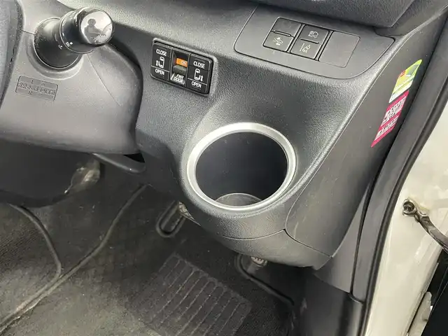 トヨタ シエンタ G クエロ 埼玉県 2019(平31)年 7.8万km ヴィンテージブラウンパールクリスタルシャイン/ホワイトパールクリスタルシャイン 純正ナビ　/(フルセグ/AM/FM/Bluetooth)　/バックカメラ　/ビルトインＥＴＣ　/前方ドライブレコーダー　/純正フロアマット　/両側パワースライドドア　/レーンディパーチャーアラート　/パーキングサポートブレーキ　/クリアランスソナー/先行車発進告知