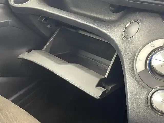 トヨタ シエンタ G クエロ 埼玉県 2019(平31)年 7.8万km ヴィンテージブラウンパールクリスタルシャイン/ホワイトパールクリスタルシャイン 純正ナビ　/(フルセグ/AM/FM/Bluetooth)　/バックカメラ　/ビルトインＥＴＣ　/前方ドライブレコーダー　/純正フロアマット　/両側パワースライドドア　/レーンディパーチャーアラート　/パーキングサポートブレーキ　/クリアランスソナー/先行車発進告知