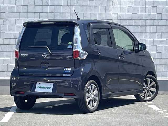 日産 デイズ ハイウェイスターG 愛知県 2014(平26)年 5.2万km プレミアムパープルP アラウンドビューモニター付きミラー/・純正メモリーナビ/・フルセグテレビ/・CD/DVD再生機能/・Bluetooth接続機能/・ETC車載機/・全方位モニター/・ベンチシート/・純正フロアマット/・純正15インチアルミホイール/・純正LEDヘッドライト/・オートライト/・スマートキー/・オートエアコン/・アイドリングストップ