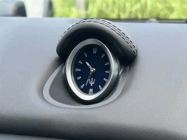 マセラティ マセラティ ギブリ S 福岡県 2020(令2)年 1.9万km ビアンコ アダプティブクルーズコントロール/ツーリングパッケージ/アシスタンスパッケージ/harman/kardon/純正ナビ/サラウンドビューカメラ/Bluetooth/フルセグTV/黒革シート/全席シートヒーター/パワーバックドア　/パドルシフト　/LEDヘッドライト/オートハイビーム/電動リアシェード/純正20インチアルミホイール/ETC