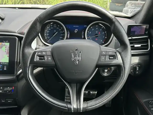 マセラティ マセラティ ギブリ S 福岡県 2020(令2)年 1.9万km ビアンコ アダプティブクルーズコントロール/ツーリングパッケージ/アシスタンスパッケージ/harman/kardon/純正ナビ/サラウンドビューカメラ/Bluetooth/フルセグTV/黒革シート/全席シートヒーター/パワーバックドア　/パドルシフト　/LEDヘッドライト/オートハイビーム/電動リアシェード/純正20インチアルミホイール/ETC