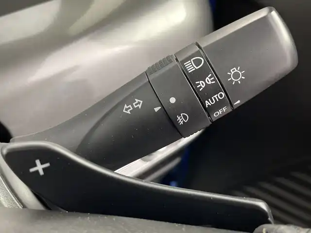 スズキ スペーシア ギア HYBRID XZターボ 愛知県 2019(令1)年 5.1万km ブリスクブルーメタリック/ガンメタリック2トーンルーフ 禁煙車/ターボ/純正8インチナビ/（CD/DVD/Bluetooth/フルセグTV/USB)/全方位カメラ/セーフティサポート/・デュアルセンサーブレーキサポート/・車線逸脱警報機能/・先行車発進お知らせ機能/・後退時ブレーキサポート/・リアパーキングセンサー/・前後誤発進抑制機能/・ふらつき警報機能/・ハイビームアシスト/ヘッドアップディスプレイ/クルーズコントロール/ドライブレコーダー/ETC/シートヒーター/パドルシフト/両側パワースライドドア/アイドリングストップ/ルーフレール/LEDヘッドライト/フロントフォグランプ/純正フロアマット/スマートキー/プッシュスタート/横滑り防止装置/電動格納ミラー/