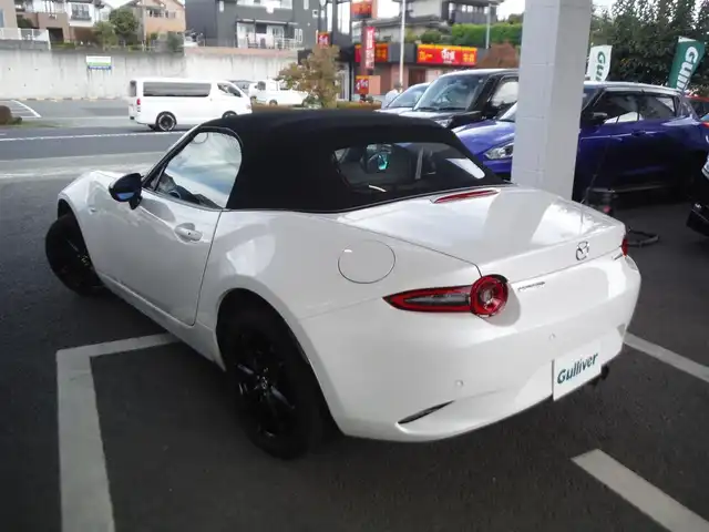 マツダ ロードスター S レザーパッケージ 東京都 2025(令7)年 0.2万km パール ワンオーナー車/保証書・ナビ取説あり/マツダコネクト8.8インチナビ・TV/　BLUETOOTH・USB・バックカメラ/　ビルトインETC・ドラレコ/衝突軽減ブレーキ/　ブラインドスポット/　レーダークルーズ/　パーキングセンサー/黒レザーシート/　シートヒーター/パドルシフト/LEDヘッドライト/スマートキー×2個
