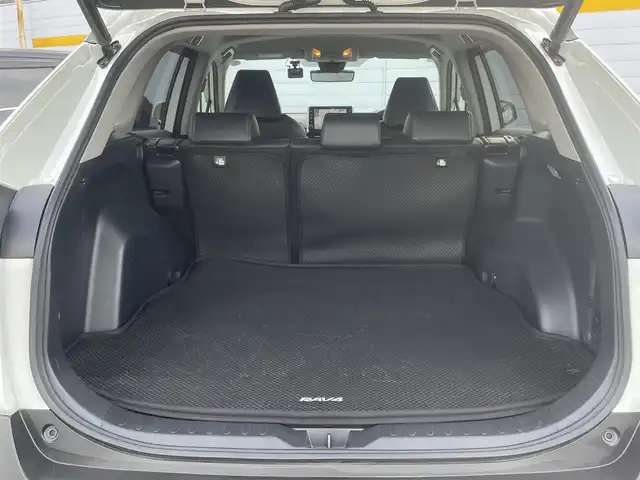 トヨタ ＲＡＶ４ G 埼玉県 2021(令3)年 4.7万km ホワイトパールクリスタルシャイン ワンオーナー/純正DA/アラウンドビューカメラ/ACC/BSM/純正アルミ/デジタルインナーミラー /ドライブレコーダー前後/ステアリングヒーター/オートハイビーム/パワーバックドア