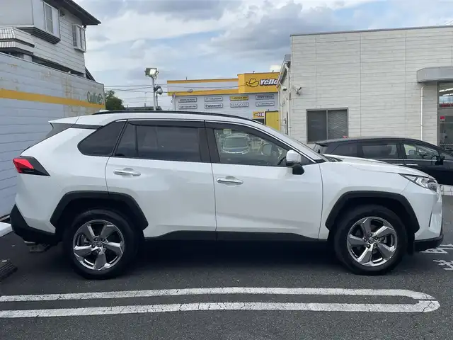 トヨタ ＲＡＶ４ G 埼玉県 2021(令3)年 4.7万km ホワイトパールクリスタルシャイン ワンオーナー/純正DA/アラウンドビューカメラ/ACC/BSM/純正アルミ/デジタルインナーミラー /ドライブレコーダー前後/ステアリングヒーター/オートハイビーム/パワーバックドア