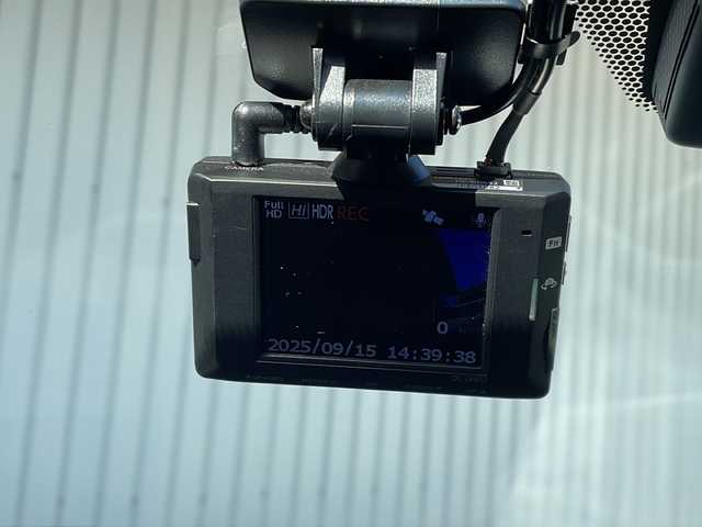 レクサス ＵＸ 250h Fスポーツ 長野県 2022(令4)年 2.9万km グラファイトブラックガラスフレーク レクサスセーフティ/赤レザーシート/純正メーカーナビ/バックカメラ/ETC2.0/パワーバックドア/前後ドライブレコーダー/前後コーナーセンサー /純正１８インチアルミ/ステアリングヒーター/シートヒーター /保証書・取説/スペアキー