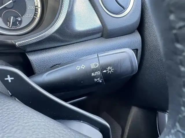 スズキ エスクード 三重県 2022(令4)年 0.6万km アイスグレーイッシュブルーメタリック/ブラック 2トーンルーフ ブラック2トーンルーフ/ブラックドアミラー/セーフティサポート/アイドリングストップ/純正8インチメモリナビ・地デジTV/・DVD/CD/・Bluetooth/レーダークルーズコントロール/車線逸脱警報機能/ブラインドスポットモニター/ホワイトステッチ入革/幾何学調エンボス入スエード調コンビシート/前席シートヒーター/純正17インチ5本ツインスポークアルミホイール/ルーフレール/ブルー加飾付LEDヘッドランプ/・オートライト/オートマチックハイビーム/LEDフロントフォグランプ/プッシュエンジンスタート/スマートキー×2