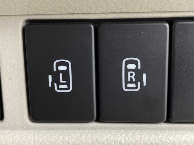 マツダ フレアワゴン ハイブリッド XS 鹿児島県 2023(令5)年 2.6万km ピンク ワンオーナー     /新車保証書・取扱説明書/スマートキー×2/メーカーOP：40.000円/ホワイトルーフ・ホワイトドアミラー/セーフティサポート（予備安全技術）/：デュアルカメラブレーキサポート/：アダプティブクルーズコントロール/：誤発進抑制機能：車線逸脱警報機能/：車線逸脱抑制機能：先行車発信おしらせ機能/：ふらつき警報機能：発進お知らせ機能/：ハイビームアシスト：リアパーキングセンサー/メーカーOP：50.000円/全方位モニター用カメラパッケージ/：フロント・サイド・バックカメラ/：ステアリングスイッチ/メーカーOP：75.000円/アップグレードパッケージ/フルLEDヘッドライト・LEDポジションランプ/ウィンカーミラー/パワースライドドア（運転席・助手席）/シートヒーター（運転席）/：パーソナルテーブル（運転席）/：オートエアコン/：エコクール/：スリムサーキュレーター