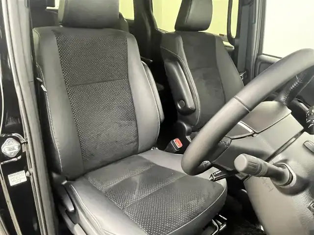 トヨタ ヴォクシー ZS 煌Ⅲ 岡山県 2020(令2)年 1.5万km ブラック 純正10インチナビ NSZN-Z68T/地デジ/Bluetooth/DVD/CD/SD/バックカメラ/両側パワースライドドア/セーフティセンス /・プリクラッシュセーフティ/・レーンディパーチャーアラート/・オートハイビーム/クルーズコントロール/ハーフレザーシート /プッシュスタート /スマートキー/純正前後ドラレコ /ビルトインETC/純正16インチアルミホイール