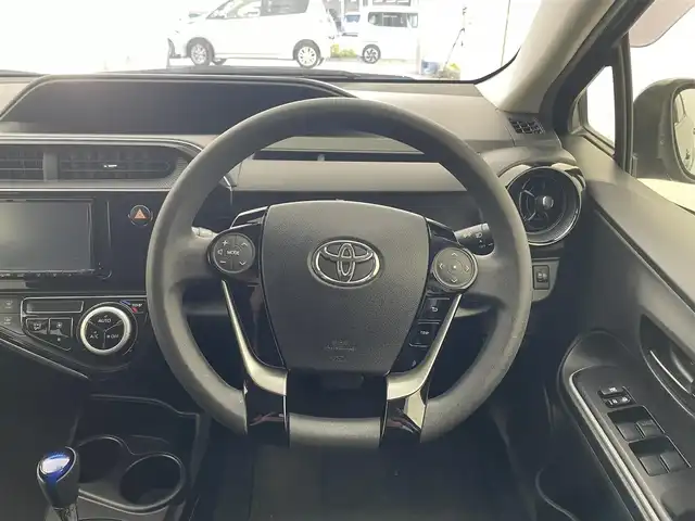 トヨタ アクア S 宮城県 2019(平31)年 2.9万km グレーメタリック KENWOODナビ/・BT接続/ビルトインETC/前方ドラレコ/ヘッドライトレベライザー/プリクラッシュセーフティ/LDA/ECOモード/・EV走行モード/純正ホイールカバー/バックカメラ/電動格納ミラー/ドアバイザー/禁煙車