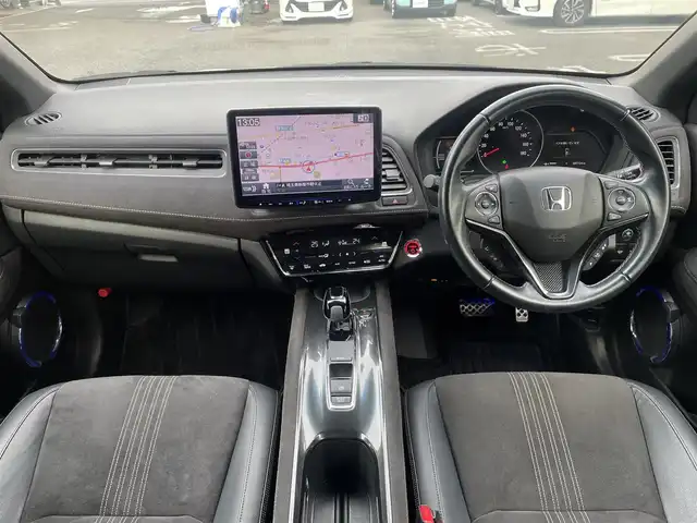 ホンダ ヴェゼル ハイブリッド RS ホンダセンシング 埼玉県 2019(令1)年 8.8万km プラチナホワイトパール /ワンオーナー//社外11型メモリナビ//フルセグTV//バックカメラ//フリップダウンモニター//アダプティブクルーズコントロール//ビルトインETC//スマートキーx2//LEDヘッドライト//LEDフォグ//前2席パワーシート//前2席シートヒーター//ハーフレザーシート//CMBS衝突軽減ブレーキ//LKAS車線維持支援システム//W.サイド.カーテンエアバッグ//ABS//横滑り防止装置//パドルシフト//革巻きステアリング//オートライト//スモークフィルム//純正18インチAW//新車時保証書//取扱説明書//ナビ取説